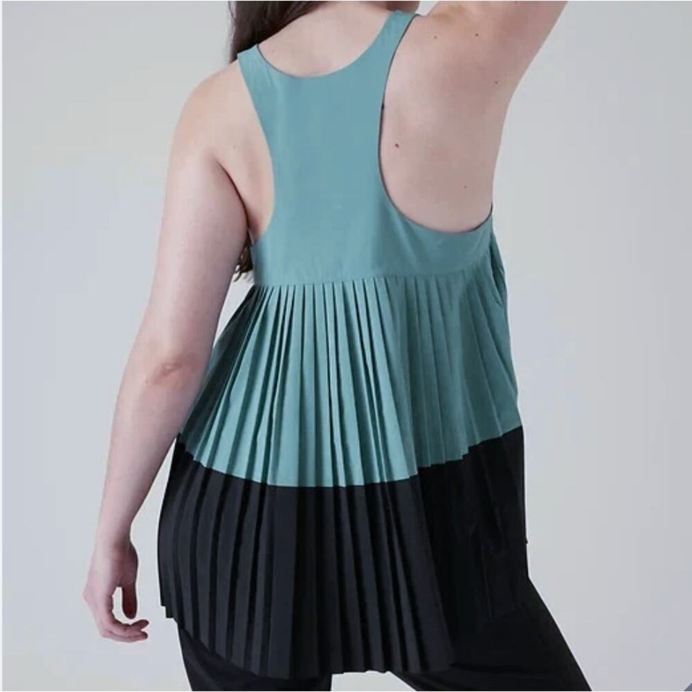 Athleta Swing Forward Pleated Tank Women 2XL Hi Lo VNeck Teal Black Resort Trip